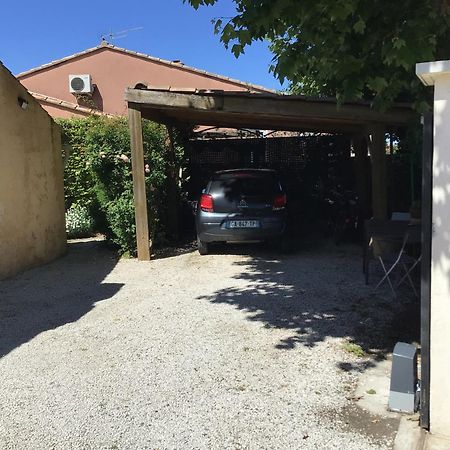 LʼIsle-sur-la-Sorgue Une Chambre En Ville المظهر الخارجي الصورة
