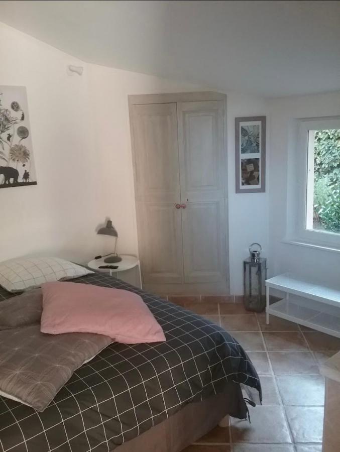 LʼIsle-sur-la-Sorgue Une Chambre En Ville المظهر الخارجي الصورة